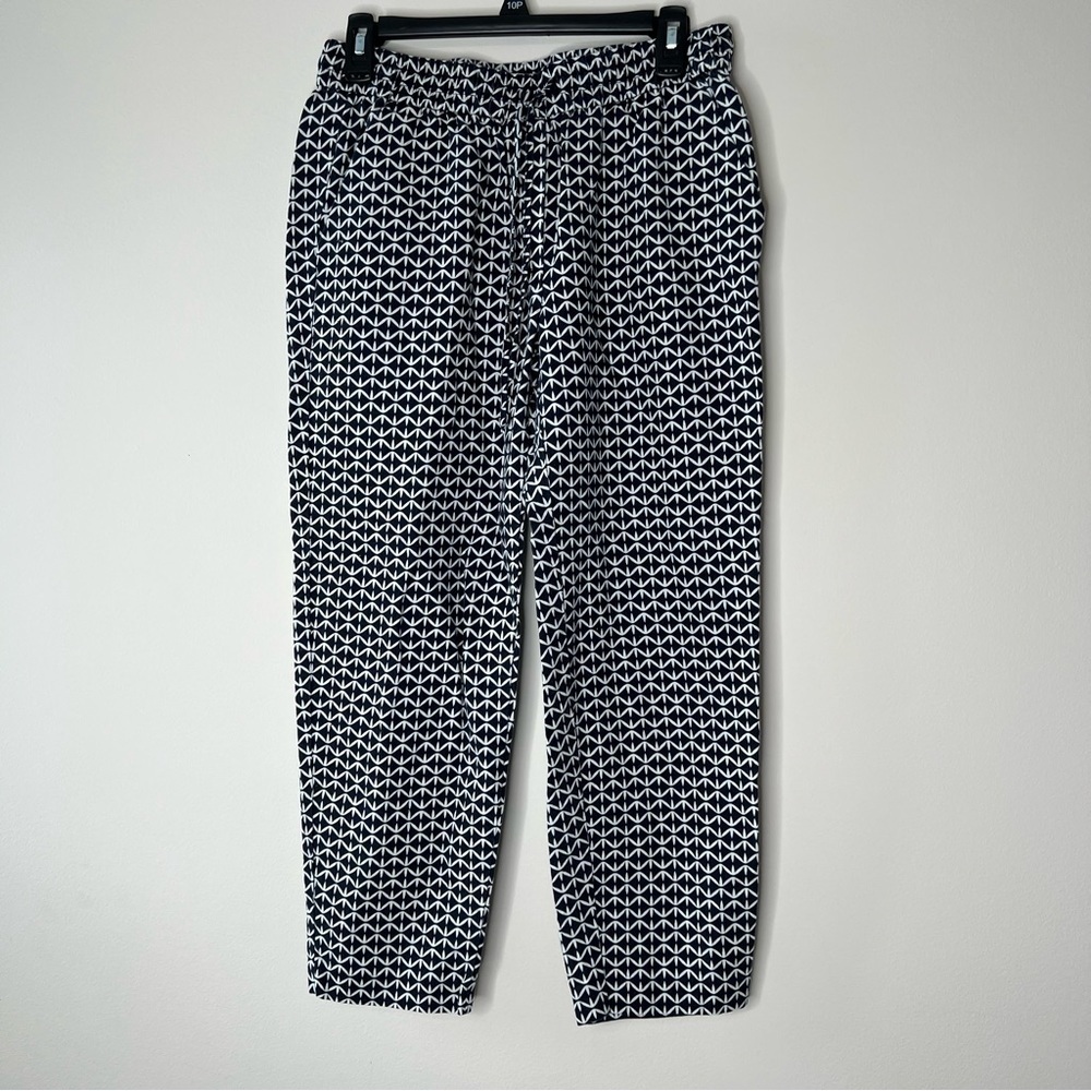 ! J.Crew. Navy blue & white patterned pants